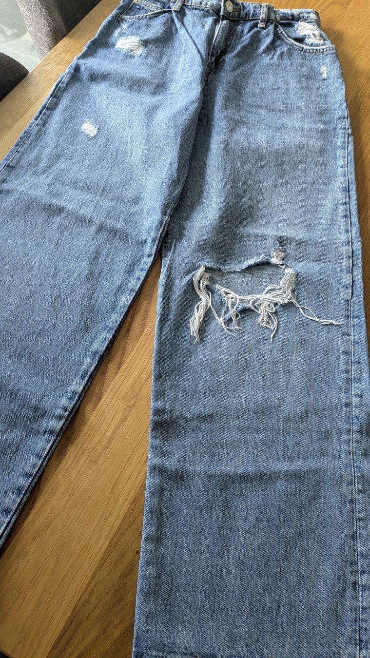 Pull&Bear Jeans: Pull&Bear Jeans, hellblau, destroyed, Grösse 36 👖 – Usato da Belp venduto da Beatrice6311 2