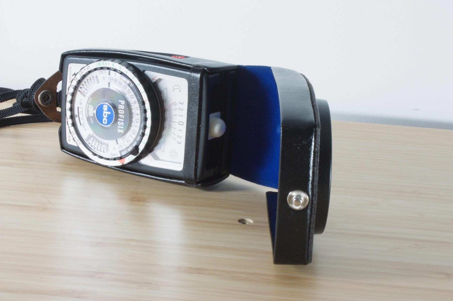 Fotocamera: GOSSEN Profisix  Belichtungsmesser Analog – Usato da Zürich venduto da thelittleerik 1