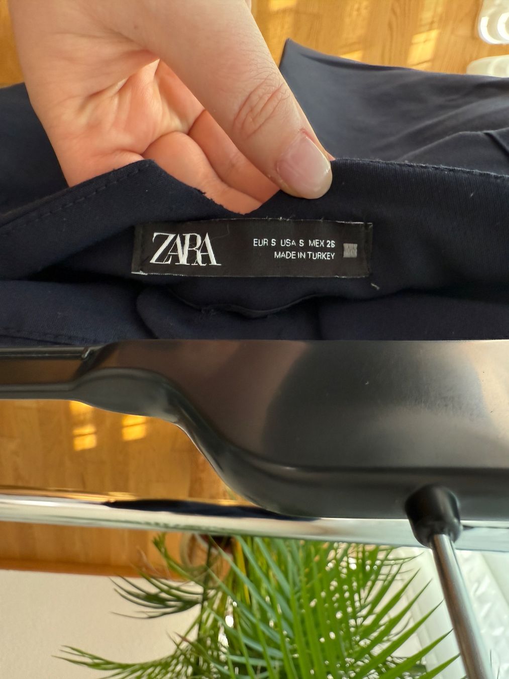 Zara Pantaloni: hose (s) – Nuovo (secondo la descrizione) da Freidorf TG venduto da zweithandware 2