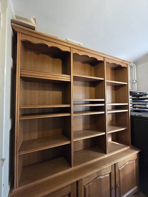 Scaffali: A donner Grand meuble armoire - bibliothèque – Usato da Genève venduto da oloutan 4