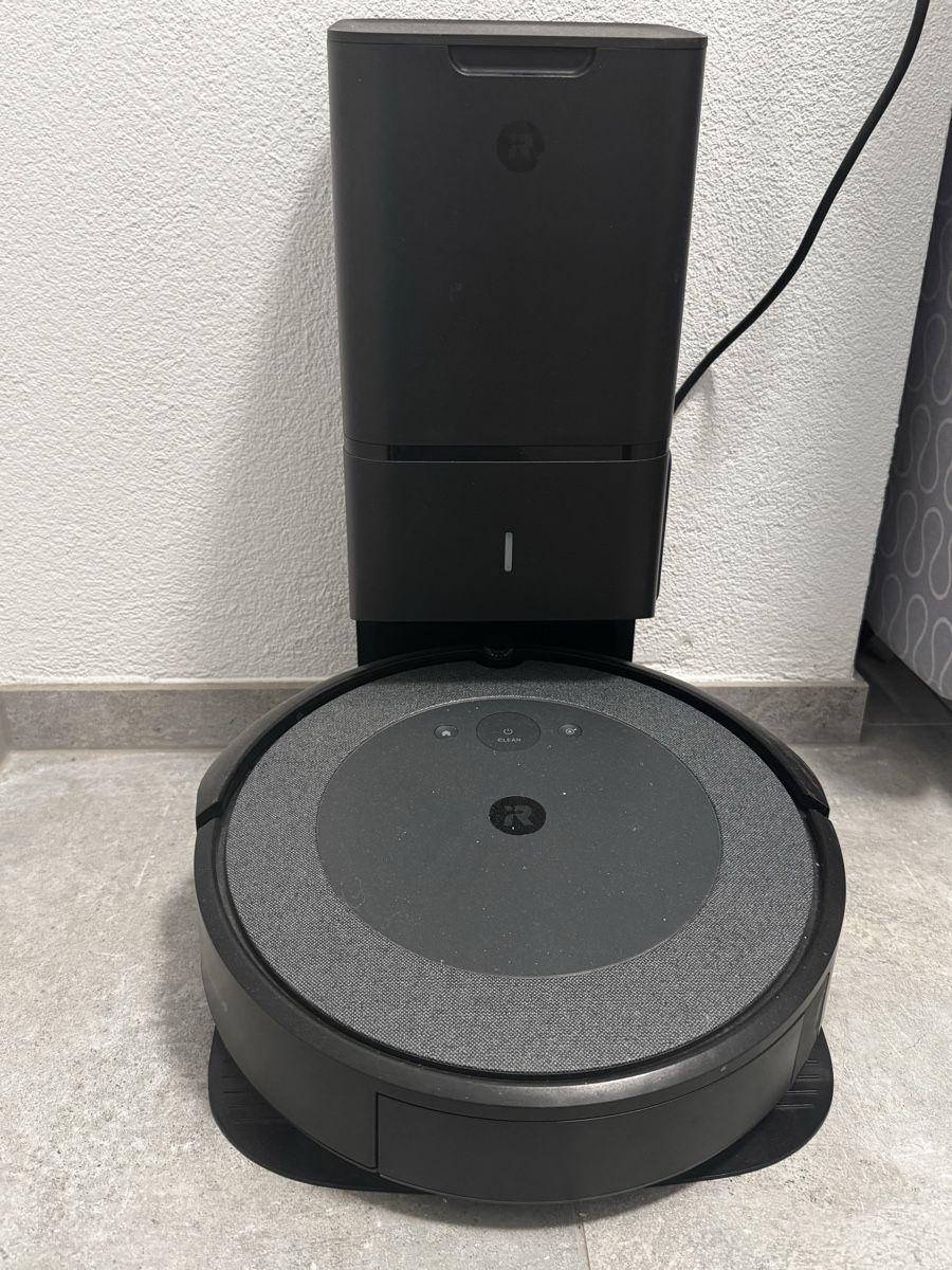 Irobot Staubsauger & Zubehör: Roomba i5 plus – Gebraucht aus Schinznach-Dorf von halleroy