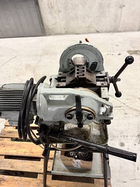 Tutte le macchine: GF Gewindeschneidmaschine – Usato da Aarau venduto da Richner97 2