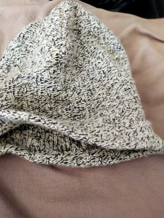 KIOMI Strickmütze, Grau/Weiss meliert