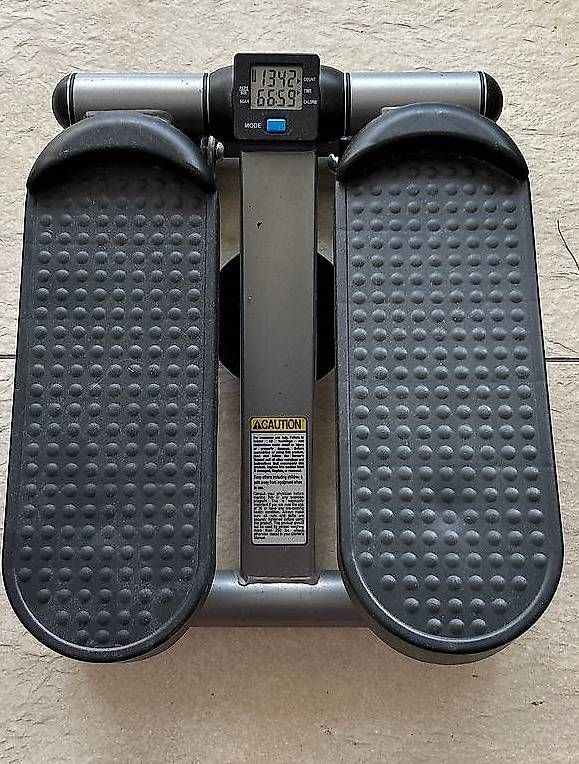 Hometrainer: Step per fitness – Usato da Cadro venduto da sim_2q9z