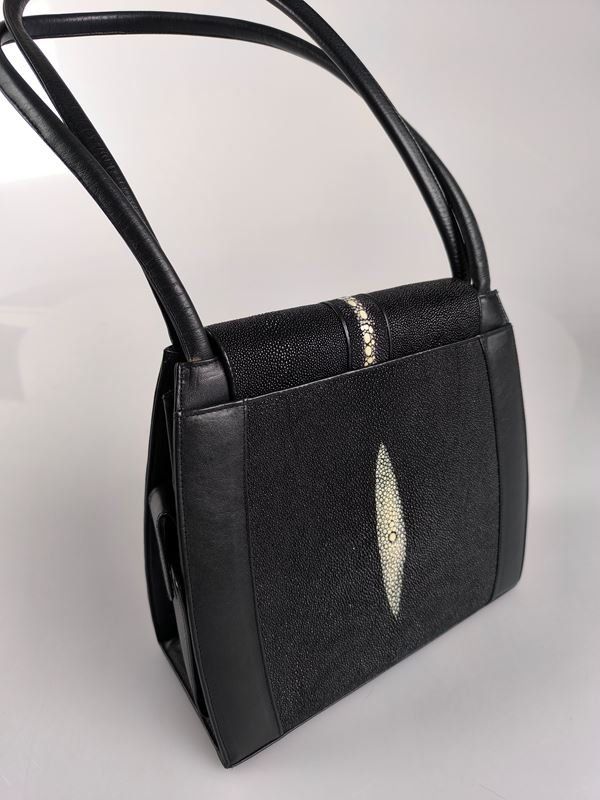 Borse da donna: Leder-Tasche ( Rochen ) – Usato da Rüti ZH venduto da Restwert_Rueti_ZH 1