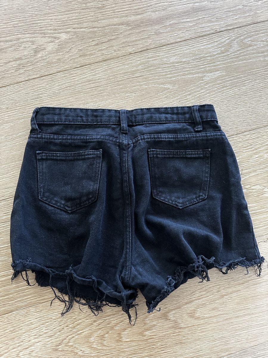 Hosen: Black short – Gebraucht aus Erlenbach ZH von Kevlau 1