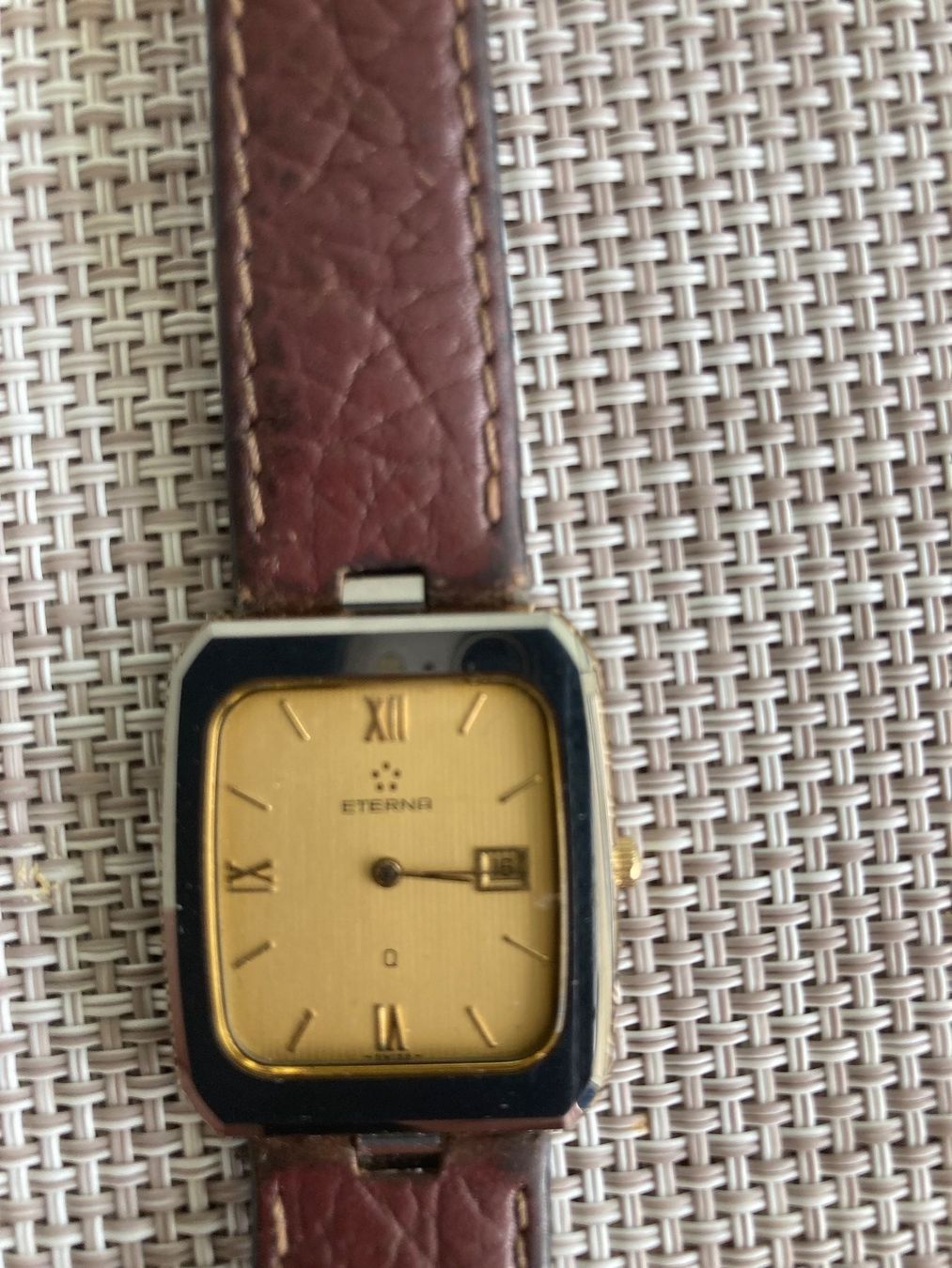 Eterna Uhren: ETERNA Quartz Uhr – Gebraucht aus Wilderswil von Feldbach 1