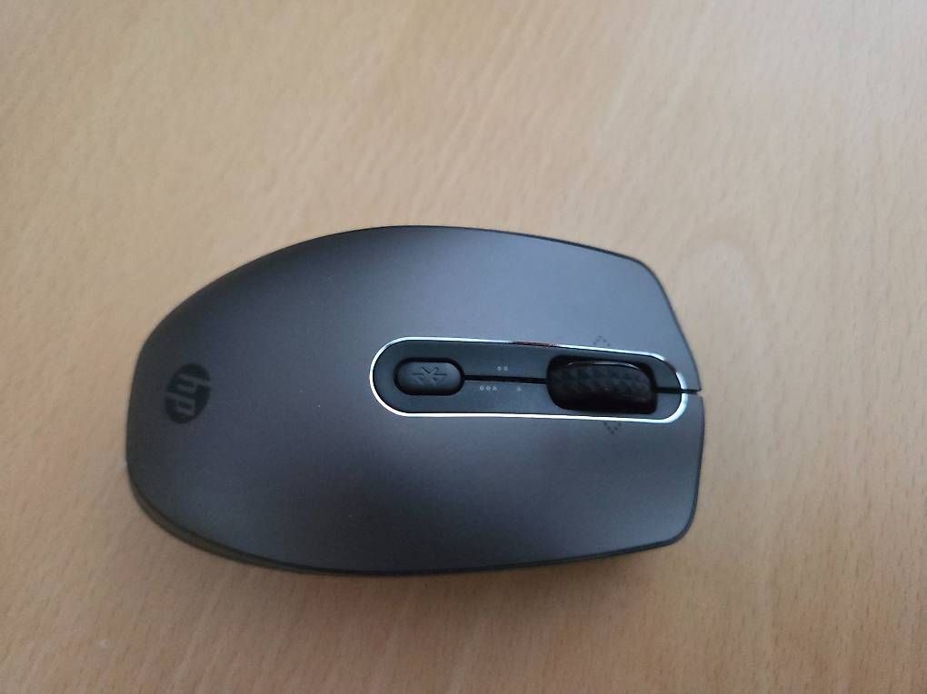 Hewlett Packard Maus: HP 695 Rechargeable Wireless Mouse – Neu (gemäss Beschreibung) aus Ennetbürgen von Riwemogmbh 2