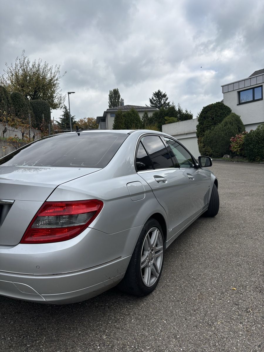 Mercedes-Benz Automobili: Mercedes w204 c200 – Usato da Herrliberg venduto da Dmitry123 2