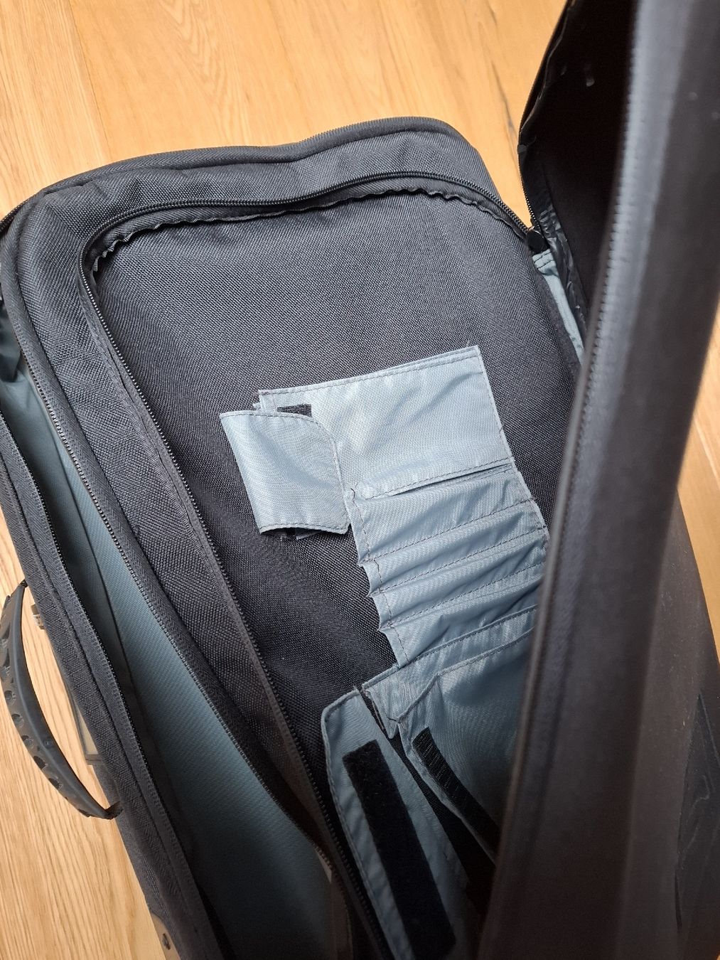 Valises de voyage: Reisetasche Scott Trolley Schwarz  – D'occasion à Arnegg par Seesicht64 3