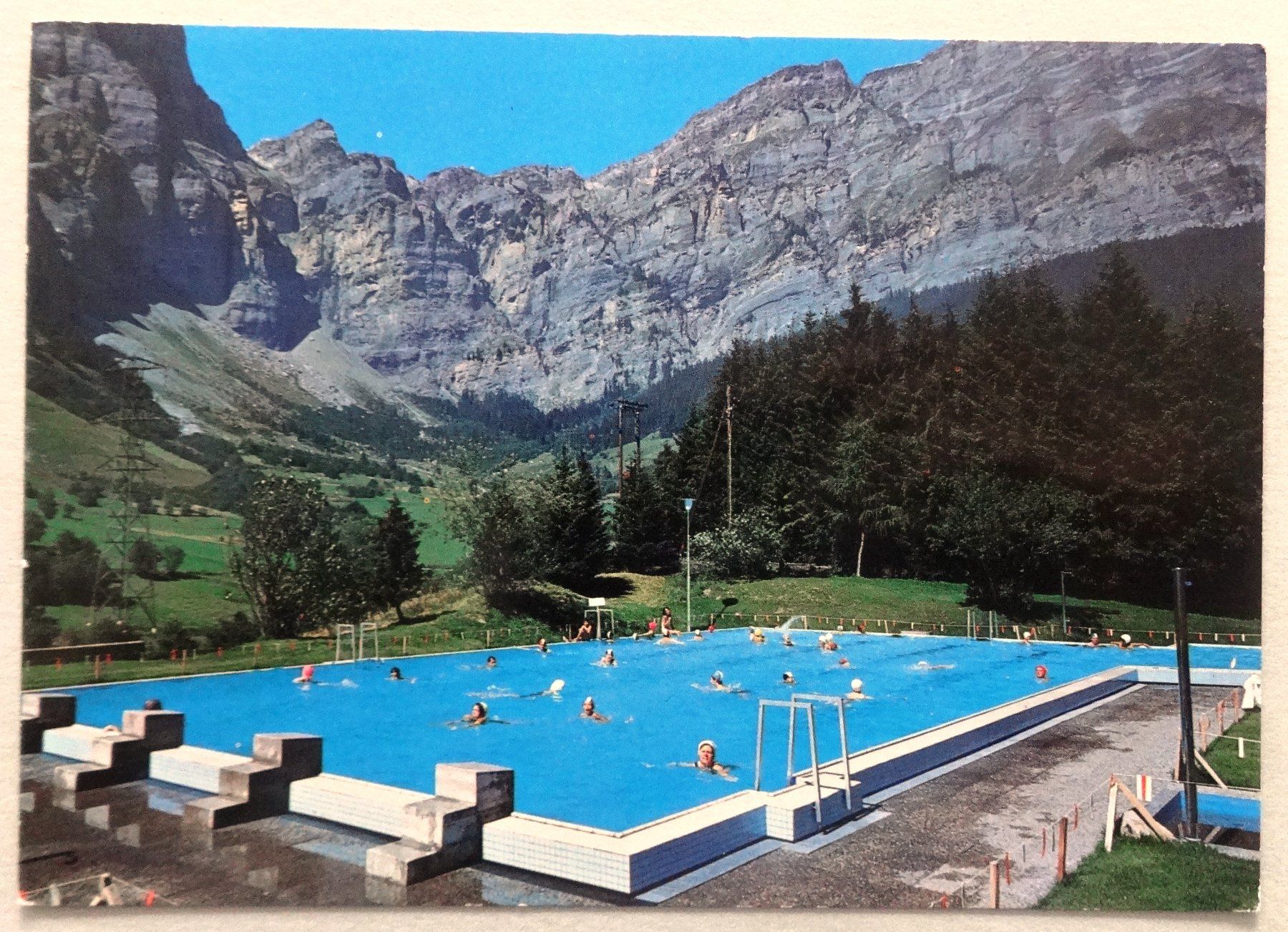 Cartoline postali: Leukerbad 1401 m, Schwimmbad mit Gemmipass – Usato da Fétigny venduto da Billy2miny