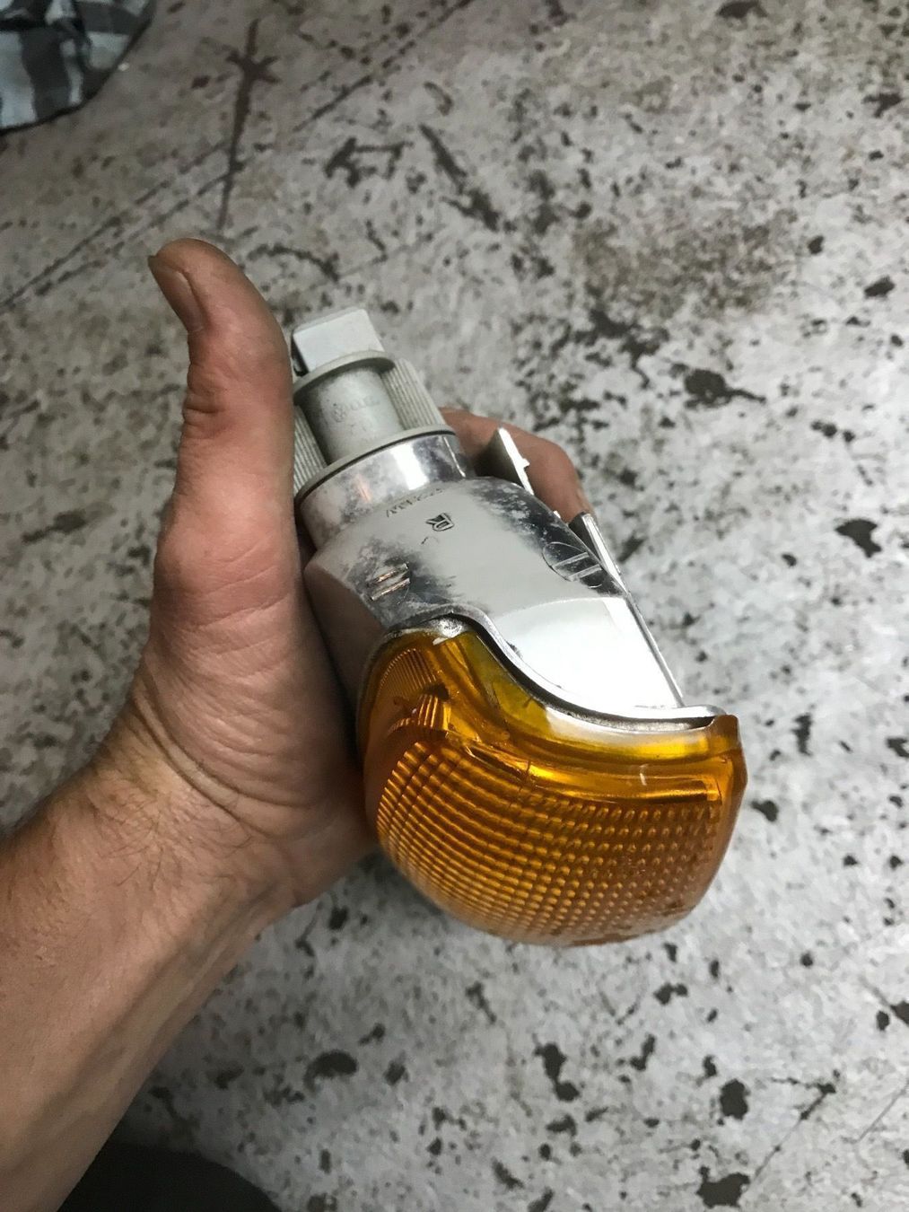 Volkswagen Tutti pezzi di ricambio auto: VW Polo Typ 2 Blinkerglas orange – Usato da Boll venduto da Jopp1 2