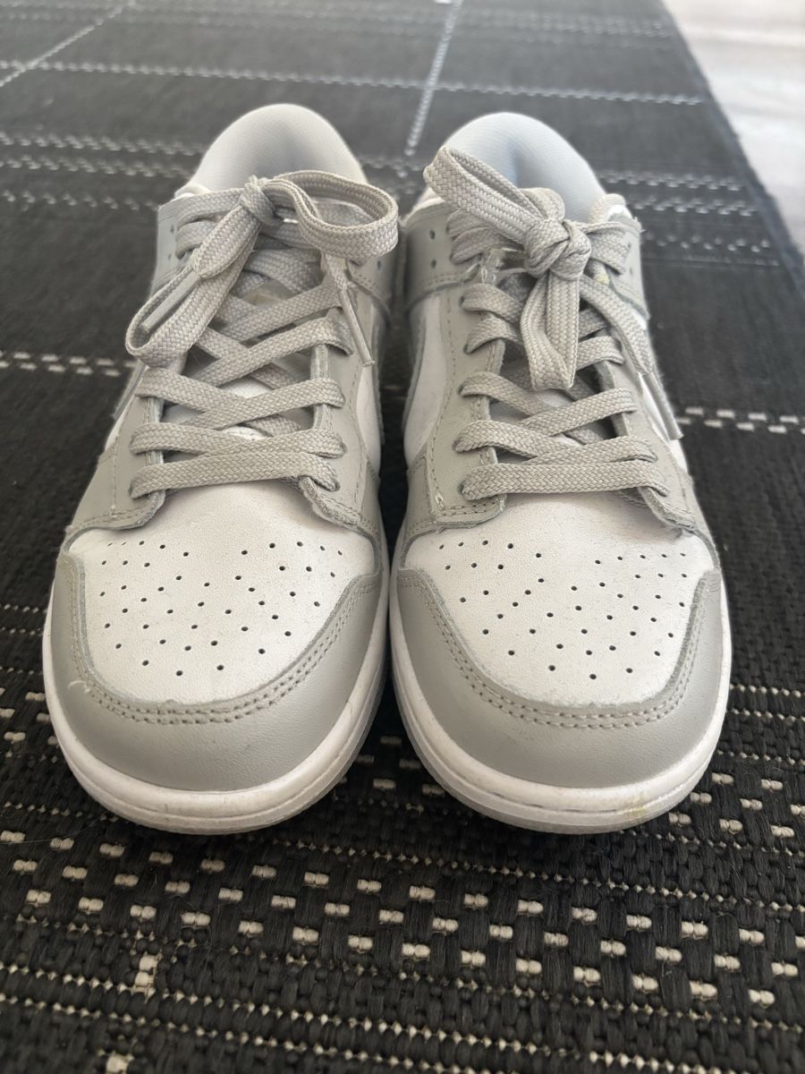 Nike Chaussures hommes: Chaussure Nike Dunk Low grise  – D'occasion à Chapelle (Glâne) par cel_72mh 1