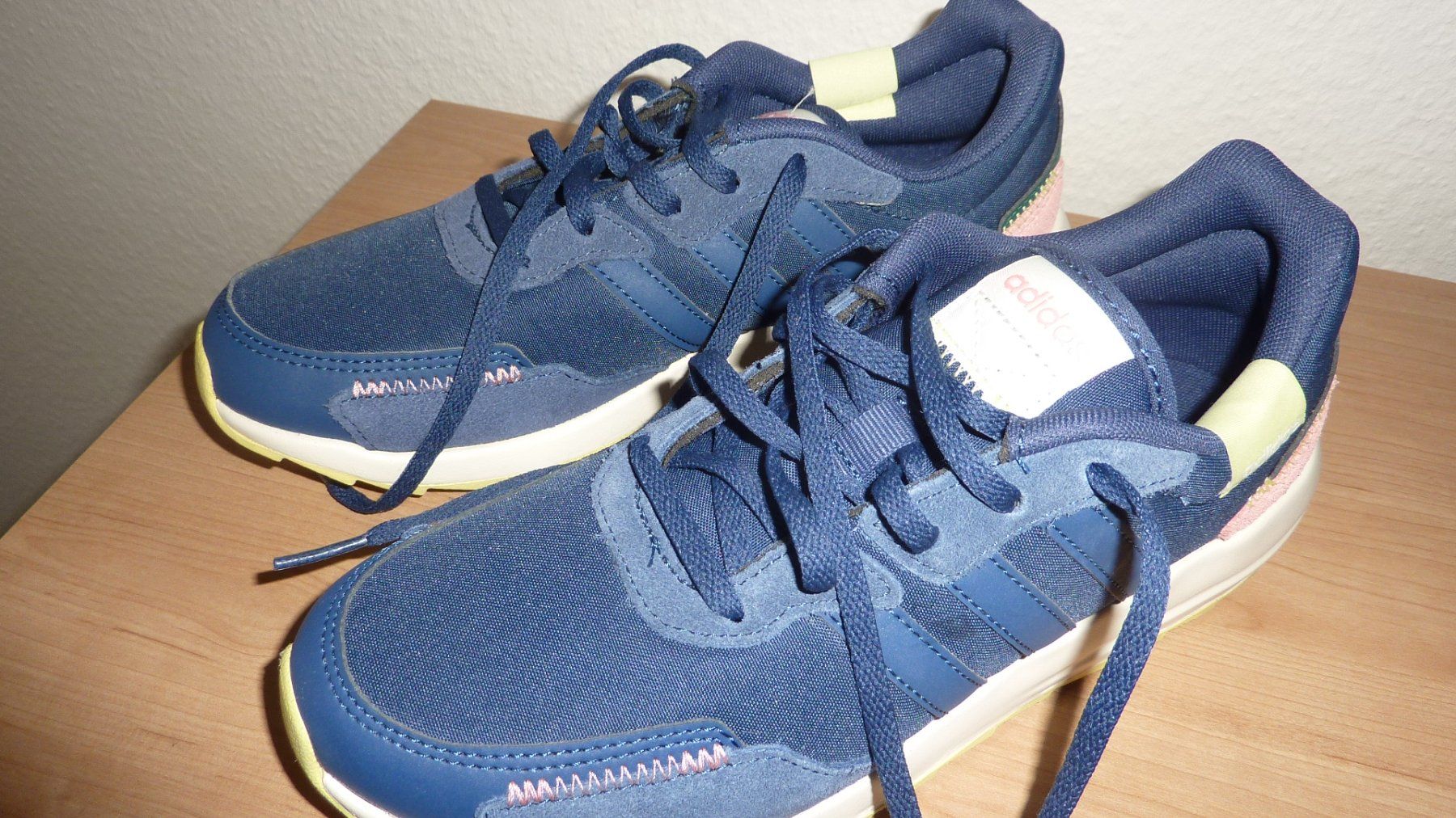 Adidas Scarpe da donna: damenschuhe grösse 38 adidas – Nuovo (secondo la descrizione) da Füllinsdorf venduto da pmarkus 5