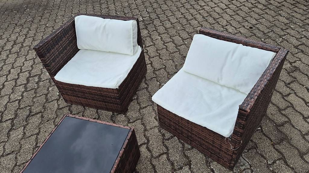 Set di tavolo e panche: Meubles de jardin - chaises, fauteuils-canapé et table – Usato da Cormoret venduto da philippeunefois 3