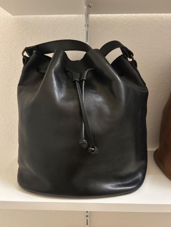 Neuwertige, schwarze Park Beuteltasche, NP 329Fr.