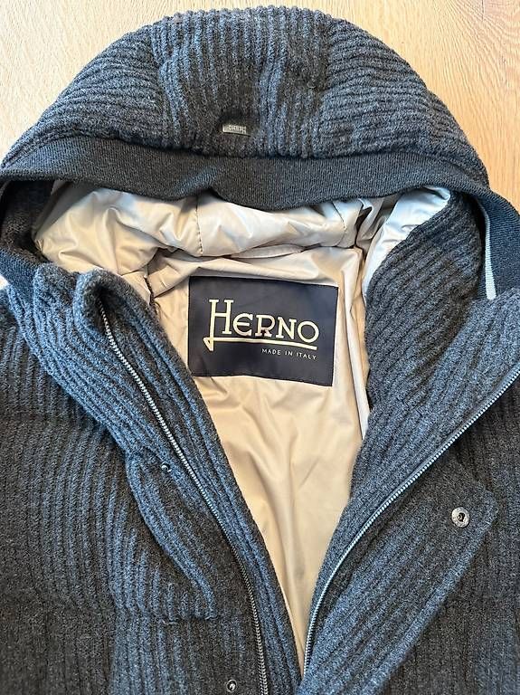 Giacche: HERNO HERREN-WINTERJACKE GRÖSSE 48 – Usato da Niederhelfenschwil venduto da Mileko 3