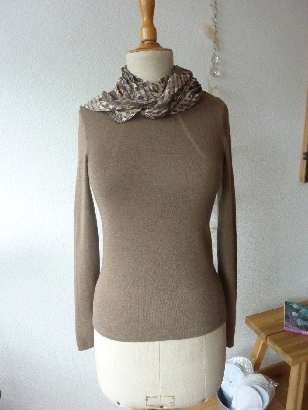 Akris Pullover & Sweatshirts: AKRIS Pullover 34, Kaschmir/Seide – Neu (gemäss Beschreibung) aus Waldstatt von Kananaskis1 2