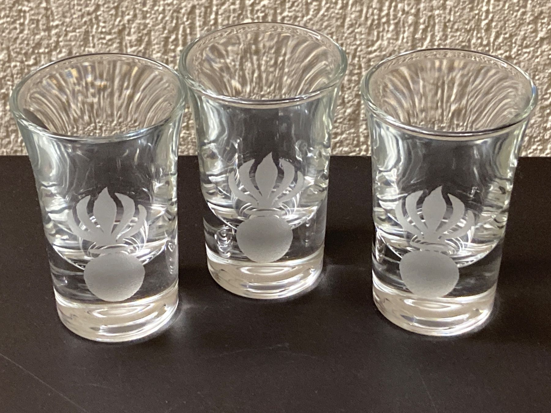 Verres: 3 Shot-Gläser GRENADIER // Isone // Schweizer Armee – Neuf avec emballage d'origine à Brütten par Hst1 1
