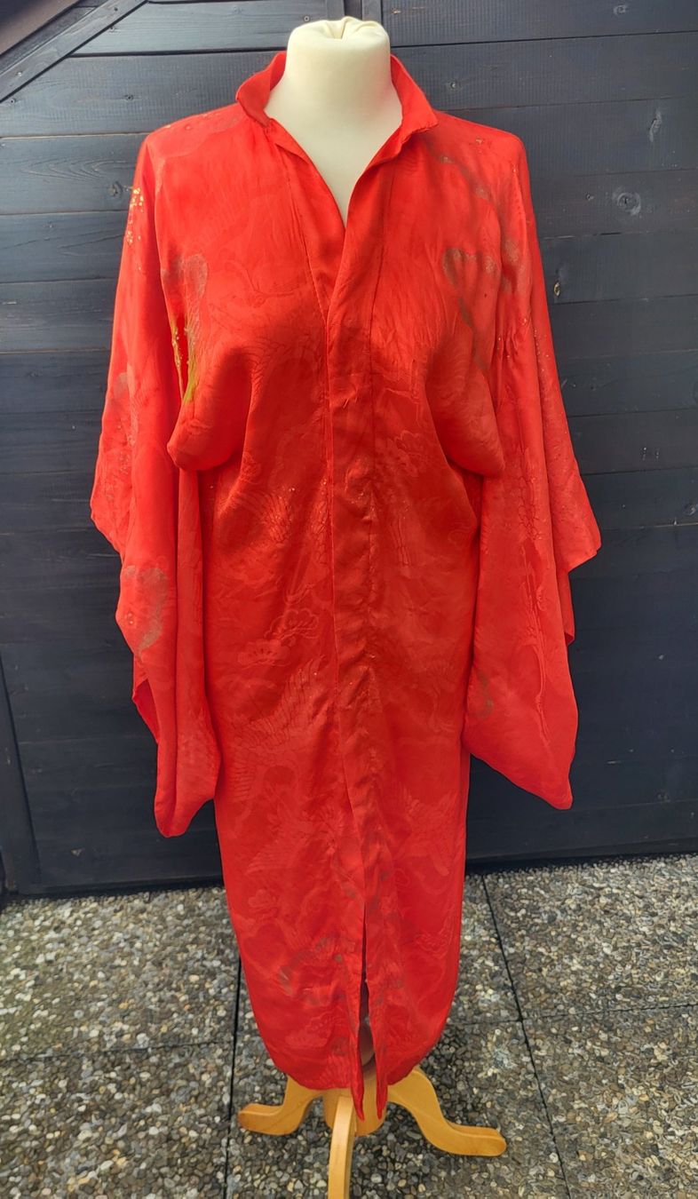 Kimono: Kimono red 100% soie – Usato da Fribourg venduto da VictoriaShop7