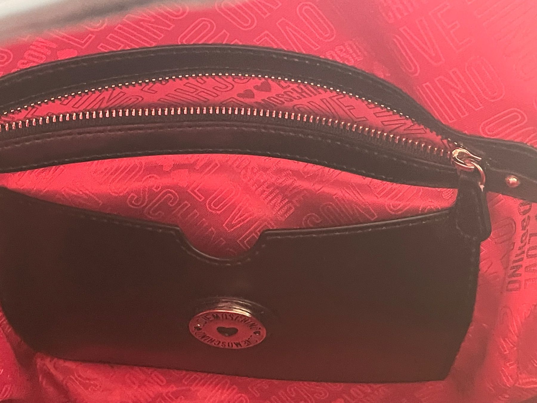 Moschino Zaini: Love Moschino Rucksack, neuwertig – Nuovo (secondo la descrizione) da Kreuzlingen venduto da shopaholicatheart_3 4