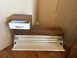 Schuhschrank und Klappe braun/weiss 2 Ablagen