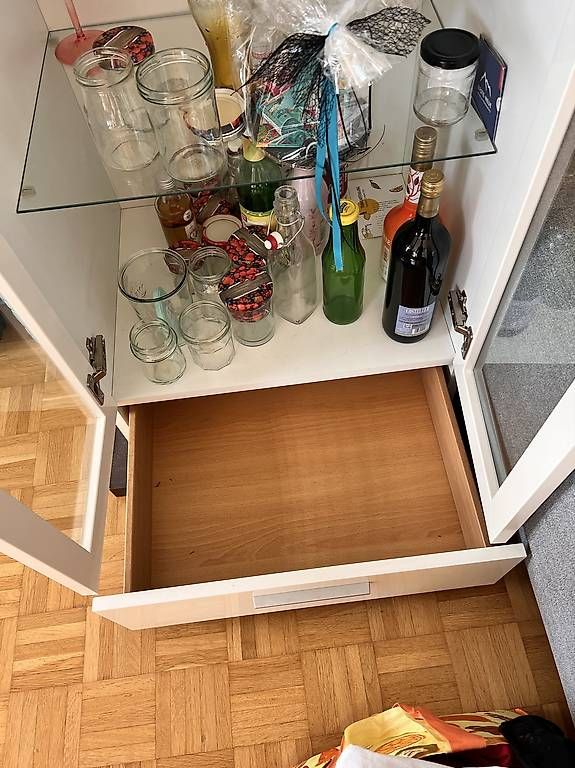 Vitrines: Glasvitrine weiss  – D'occasion à Zürich par max_j8tw 2