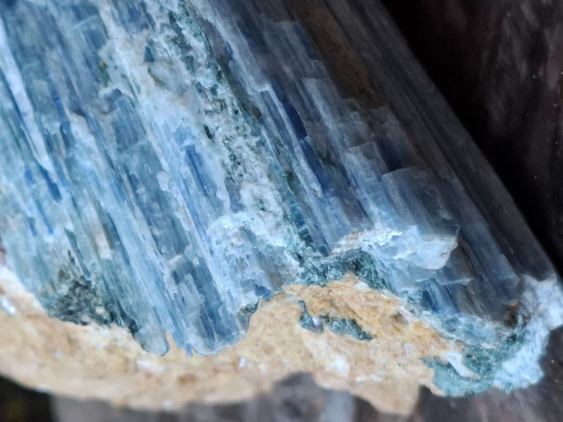 Minerali & Pietre curative: Kyanit -Disthen Mineral – Usato da Zwieselberg venduto da Halifaxmendusli 7