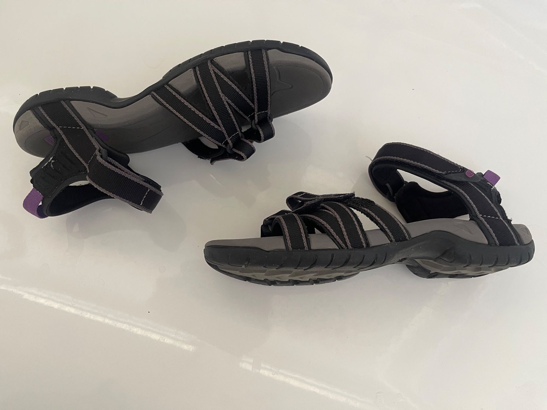 Teva Chaussures femmes: Sandale Teva – D'occasion à Kaiseraugst par muddy_fox 1