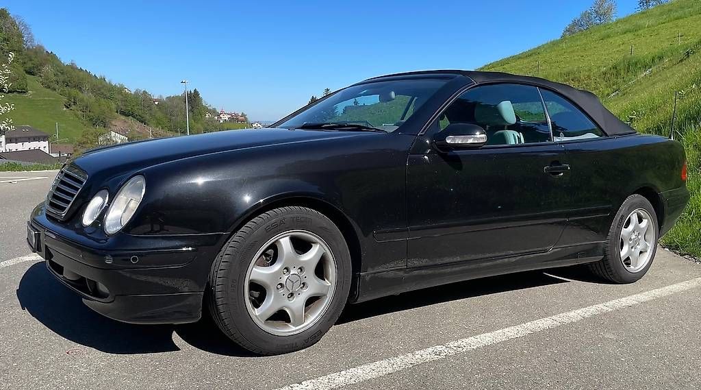 Mercedes-Benz Automobili: Mercedes-Benz CLK 320 Elégance Automatic, Privat – Usato da Flawil venduto da paramaribo