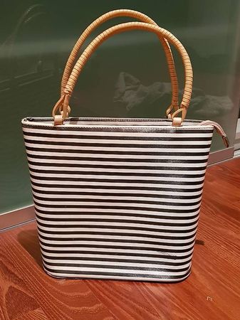 Trendige HANDTASCHE