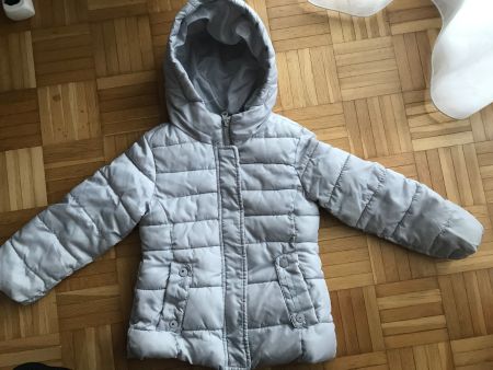 Winterjacke von Zara Grösse 116 hellgrau