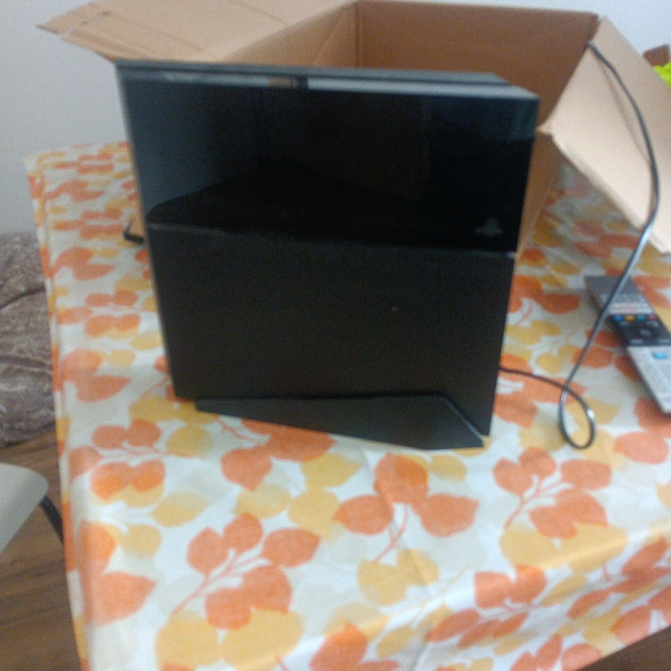 Consoles: PlayStation 4 500GB usata con controller e cavi – D'occasion à tenero par leo_5nyv 2