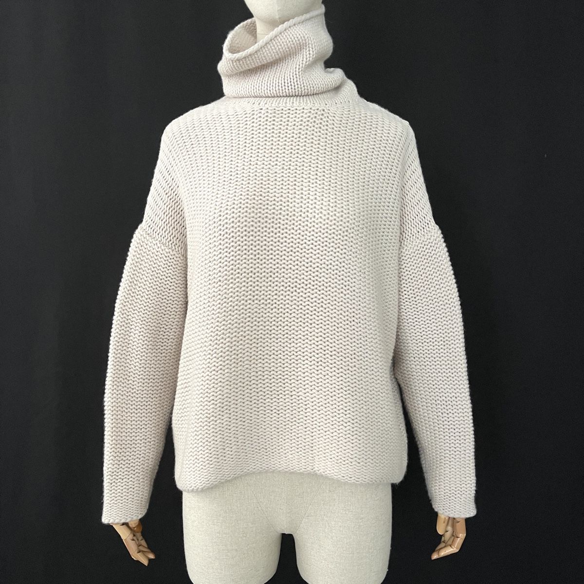 Pullover & Sweatshirts: FFC FASHION Sweater – Neu (gemäss Beschreibung) aus Emmen von Avviivva_Com2023