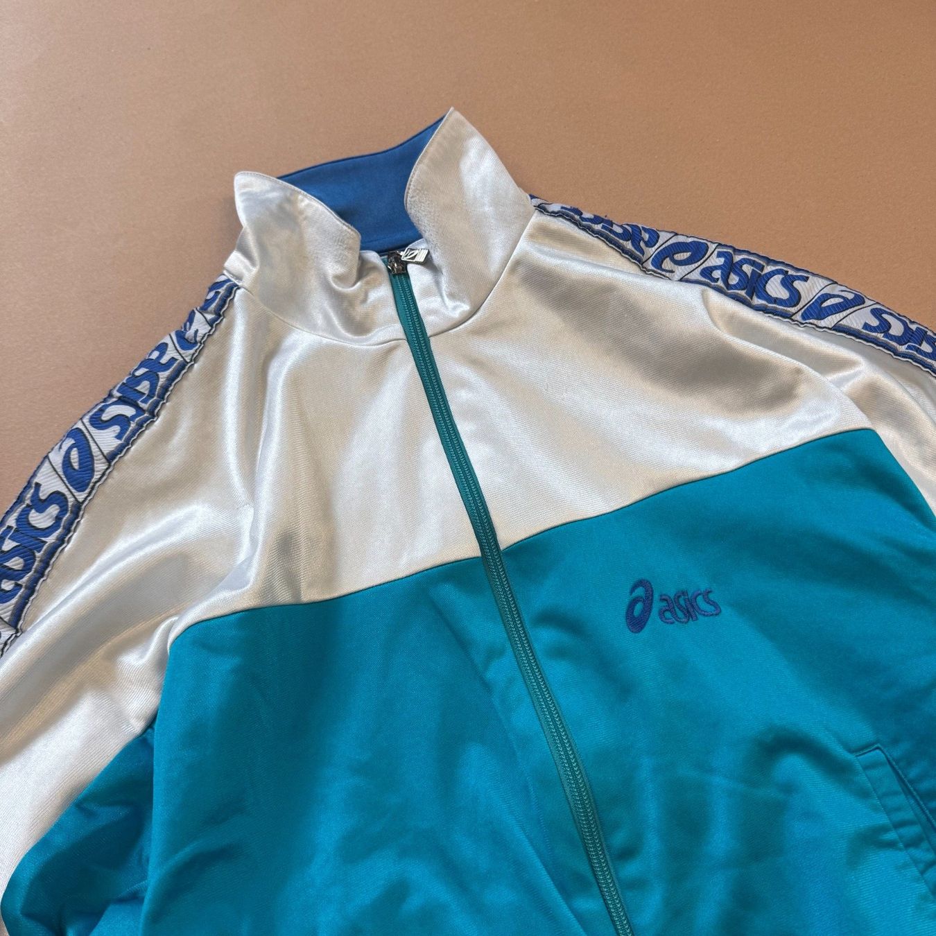 Asics Jacken: Asics vintage colourful 90s track jacket – Gebraucht aus St. Gallen von sourced_limited 1
