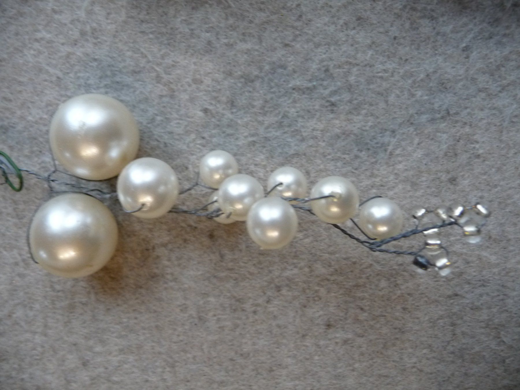 Toutes les décorations: Alter Christbaumschmuck "Trauben" Deko Perlen – D'occasion à Alpnach Dorf par marvo 1