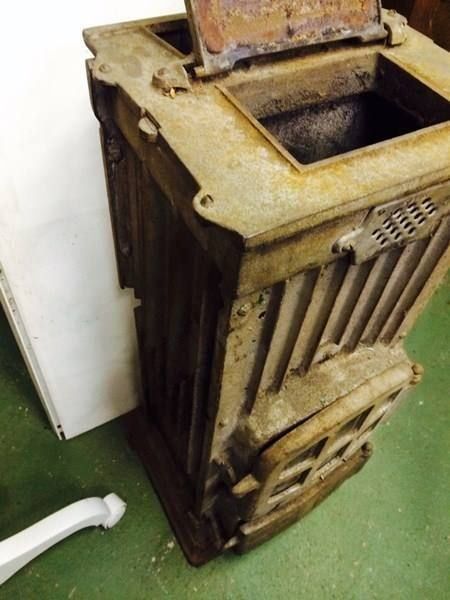 Altri mobili d'antiquariato: Gussofen ! ca. 100 Jahre alt ! – Usato da Brügg BE venduto da rutschimedizin