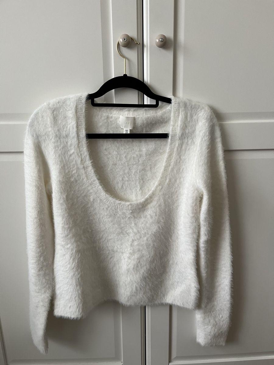 H&M Pullover & Sweatshirts: Weicher Pullover – Neu (gemäss Beschreibung) aus Allschwil von eyl_bb8q 5