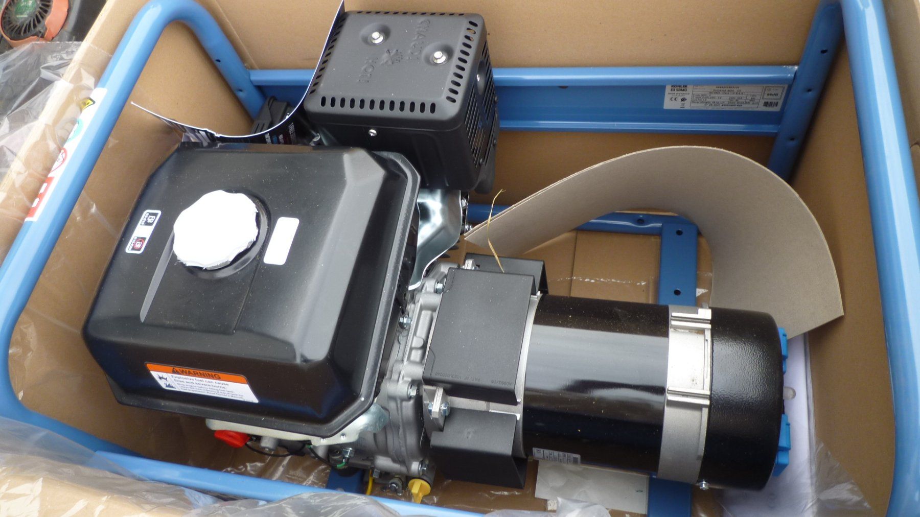 Generatori di corrente: NEU - Notstromaggregat/Stromgenerator 4 KW -Génératrice SDMO – Nuovo e nell'imballaggio originale da Delémont venduto da fagemina 3