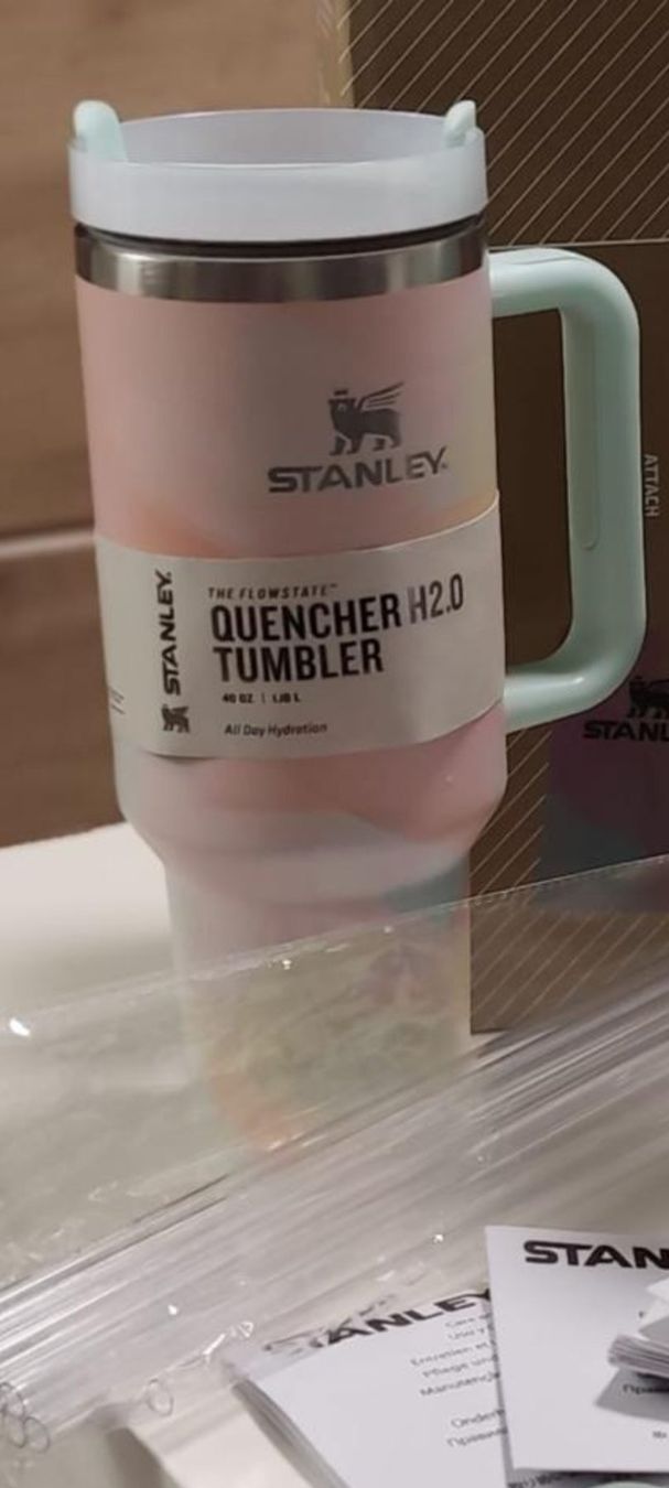 Stanley Trinkflaschen & Thermosflaschen: Stanley Cup spezielle Farbe – Gebraucht aus Dietwil von kim_9ntv 2