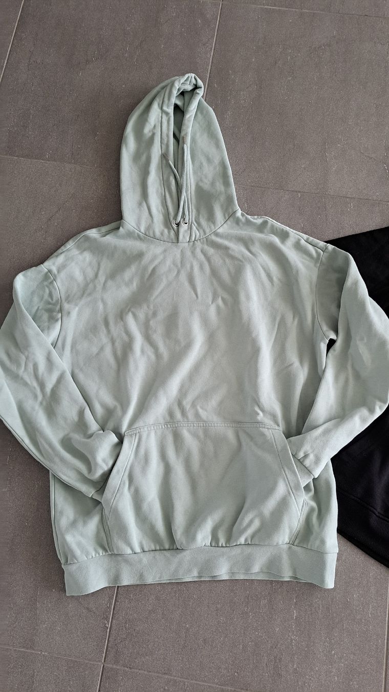 Pullover & Sweatshirts: 2 Hoddies im Set Gr. S schwarz & mint – Neu (gemäss Beschreibung) aus Winterthur von Dream_of 1