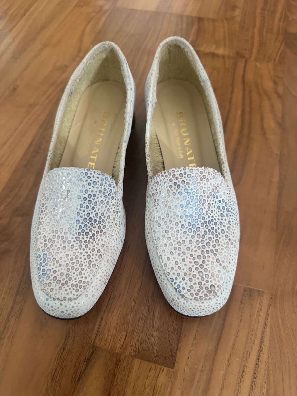 Chaussures femmes: Brunate Slipper Gr. 37.5 – Neuf (Voir description) à Hombrechtikon par Unit25