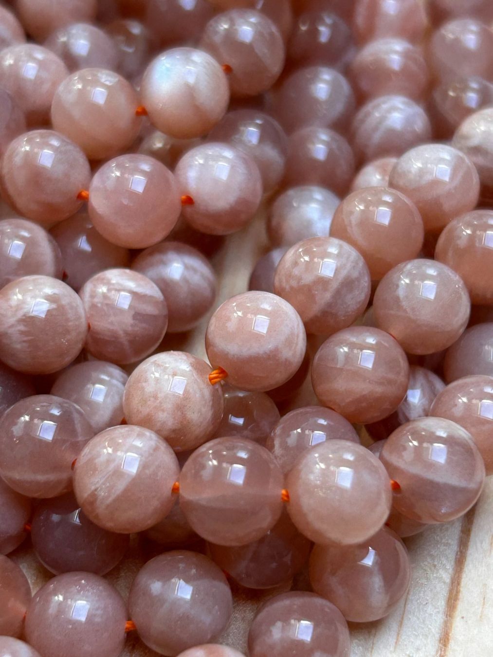 Minerali & Pietre curative: Strang Sunstone Level 2 Kugeln 8 mm – Nuovo e nell'imballaggio originale da Niederrohrdorf venduto da Ytobi