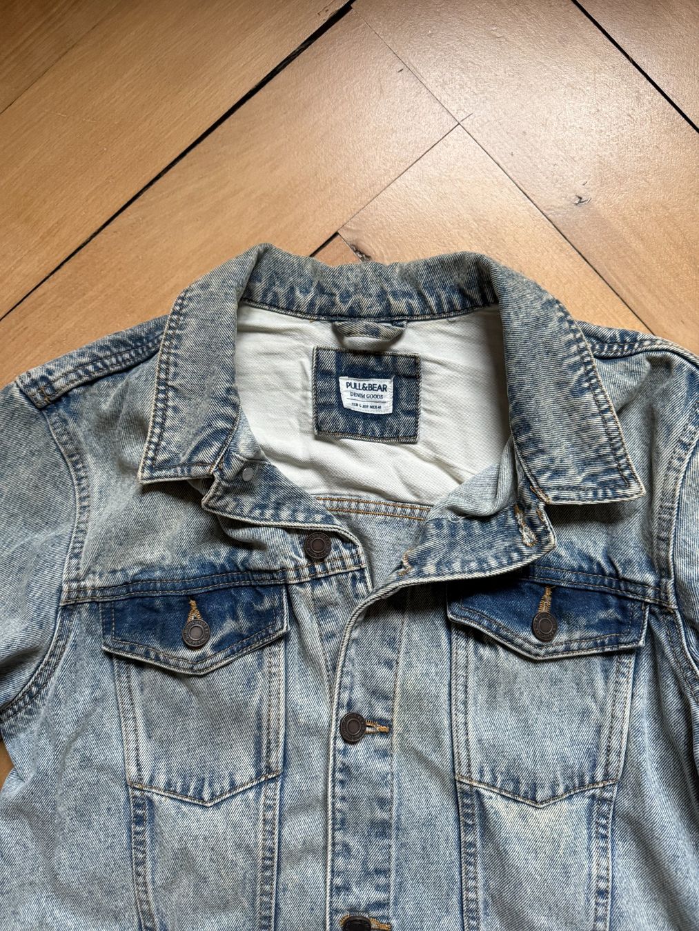 Pull&Bear Jacken: PULL&BEAR - Jeansjacke hellblau L – Gebraucht aus Zürich von Diazaio 1