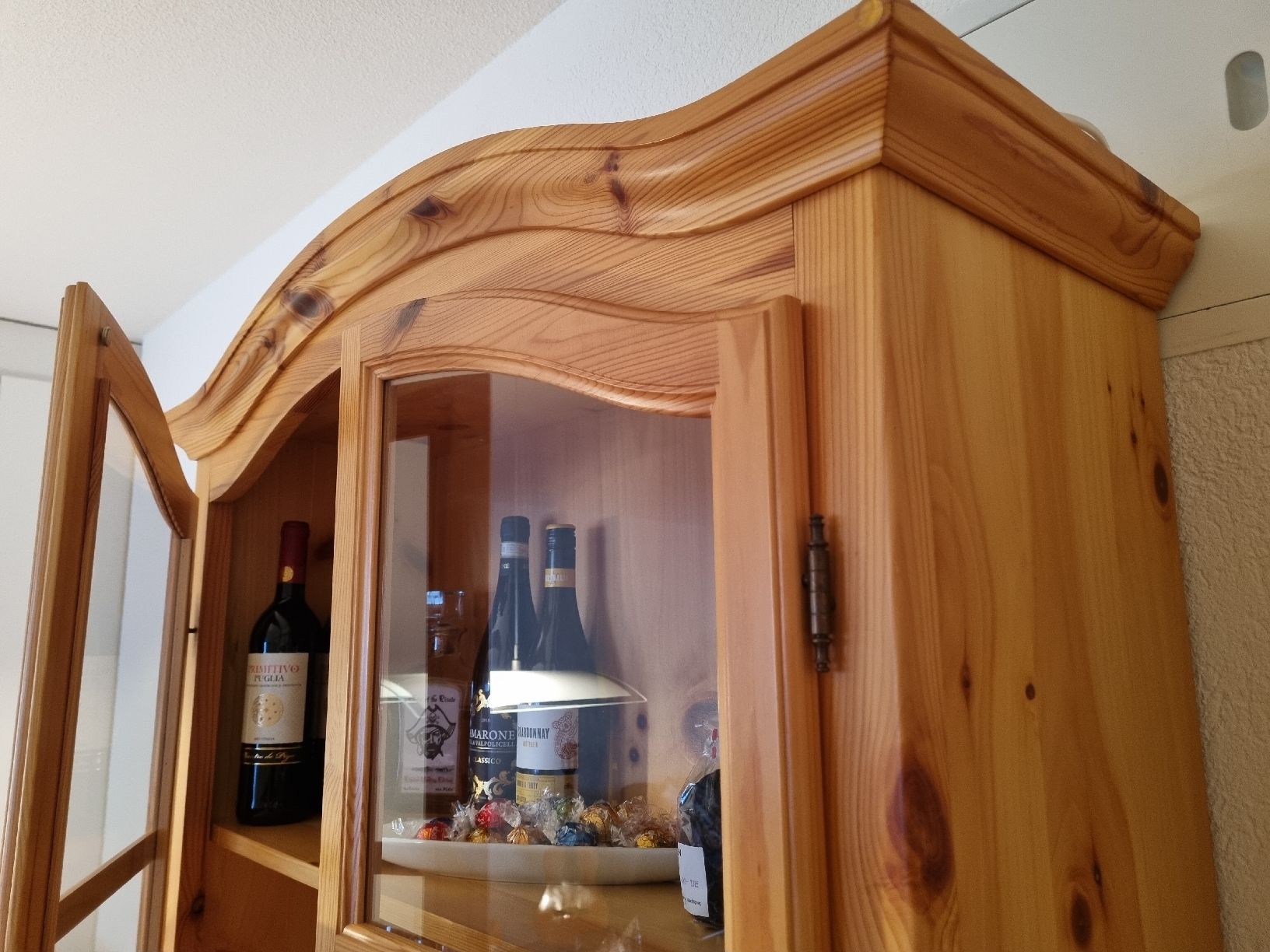 Schränke: Schöner Vitrinenschrank massiv – Gebraucht aus Altendorf von evuhler 2