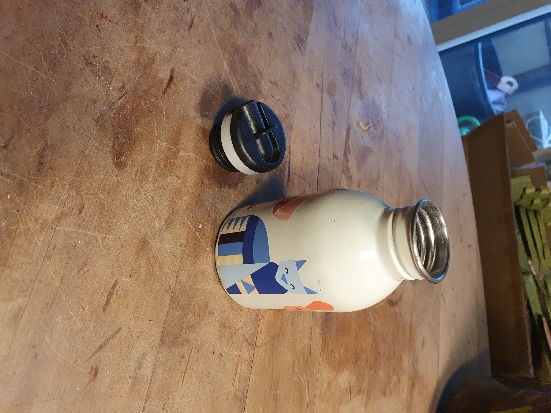 Trinkflaschen & Thermosflaschen: Kindertrinkflasche Alu eine Beule – Gebraucht aus Zürich von loosebone 1