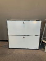 USM Haller Regal 1x2 Lichtgrau, 2 Ausziehtüren, 3 Tablare