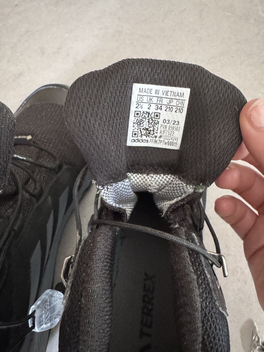Adidas Schuhe für Jungen: Wanderschuhe Kinder von Adidas – Gebraucht aus Zürich von rak_t2vf 4