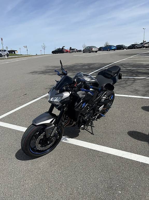 Strada: Kawasaki Z900  – Nuovo e nell'imballaggio originale da Lauerz venduto da Driver9901 3
