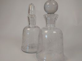2 antike Baccarat Kristallkaraffen